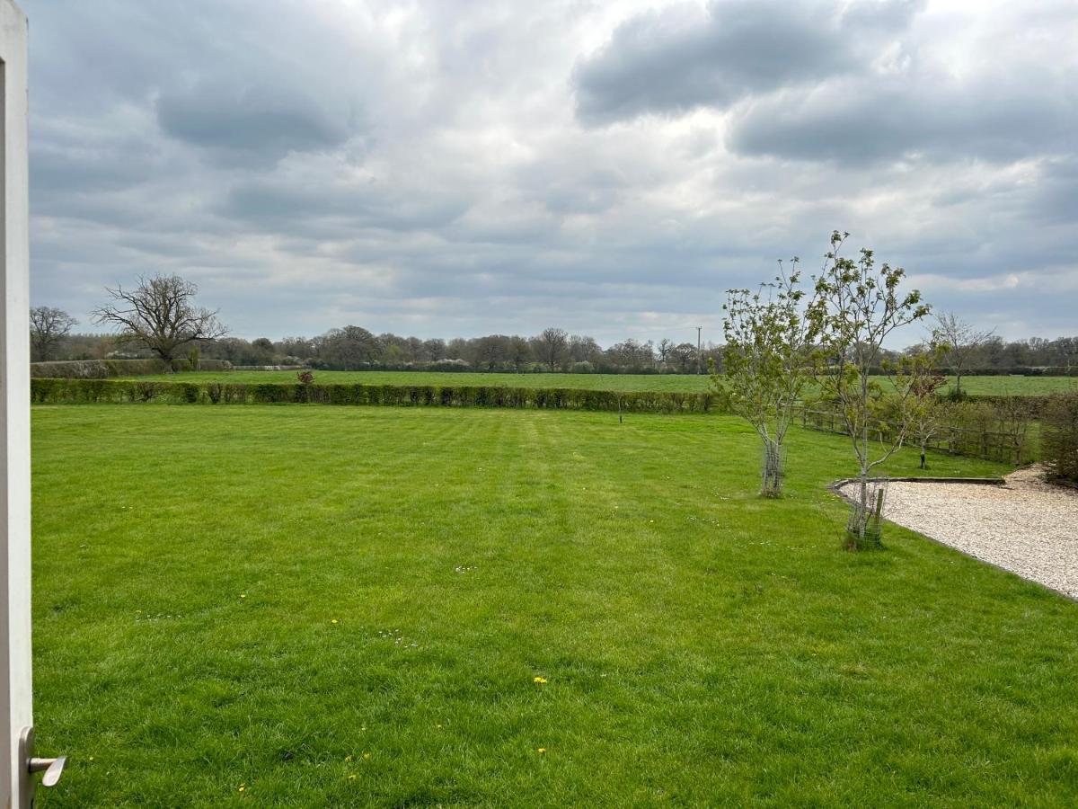 Little Park Farm Queen Anne Farmhouse & Apartments Stratfield Mortimer Exterior photo